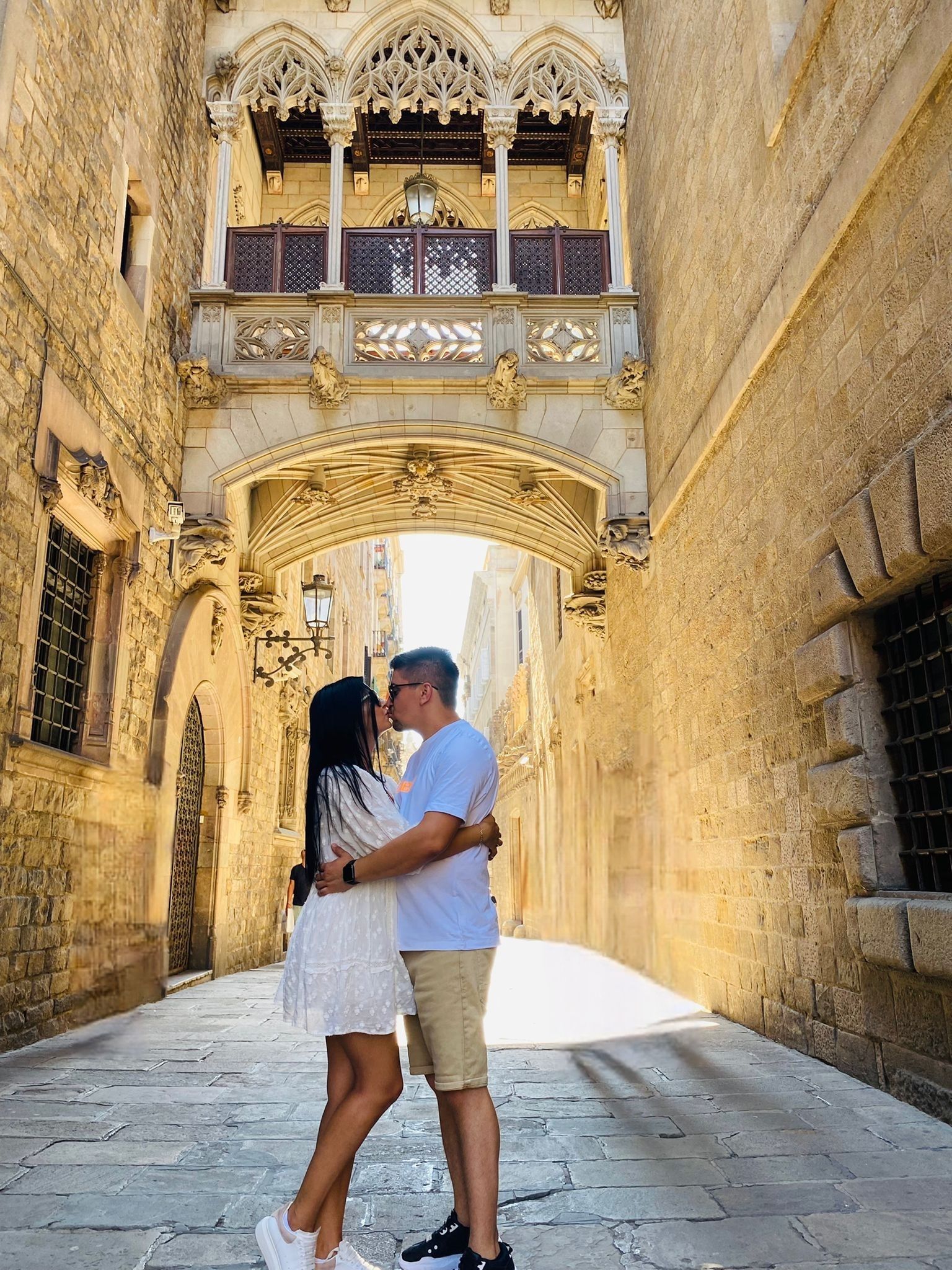 BARCELONA: ROMANTIC WALKING TOUR & FLAMENCO SHOW