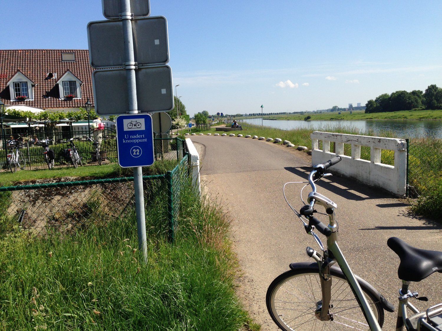 Thorn op fiets afstand