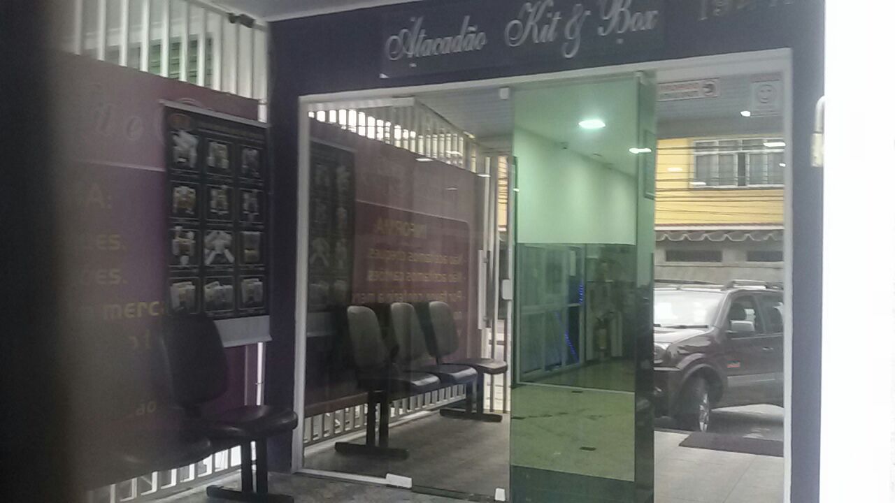 Envidraçamento de Loja - Atacadão Kit e Box