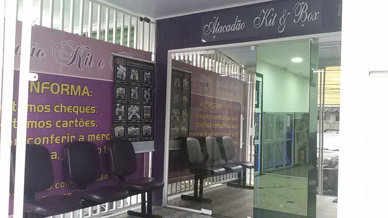 Envidraçamento de Loja - Atacadão Kit e Box