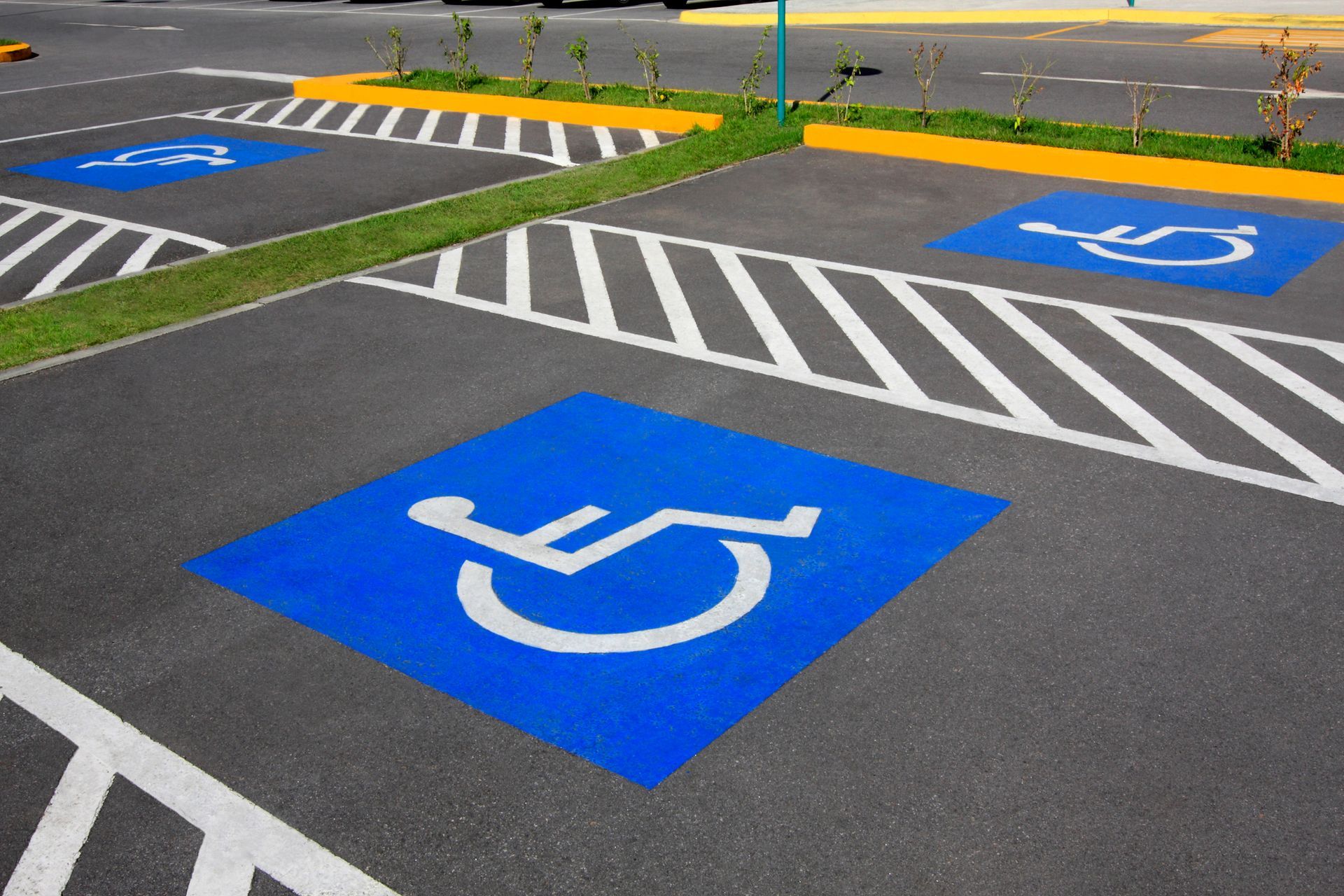 Parking Lot Striping in Moore, OK | Mike’s Paving