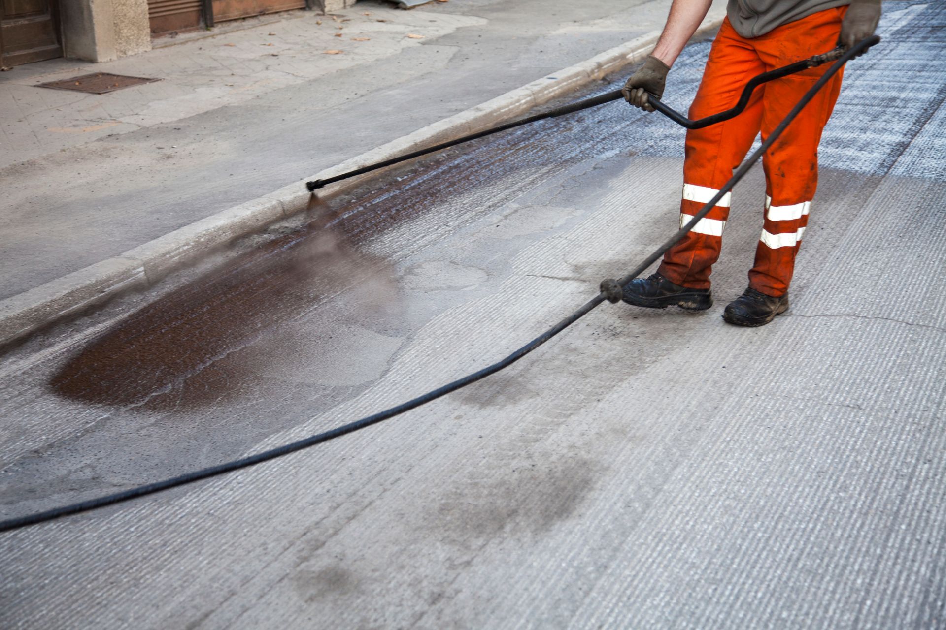 Sealcoating in Moore, OK | Mike’s Paving & Sealcoating