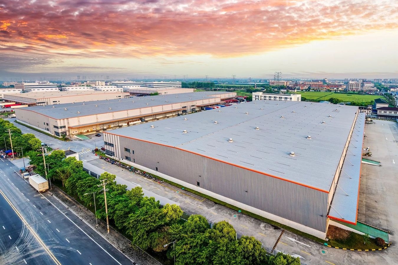 realizzazione coperture capannoni industriali di Mondo Coperture
