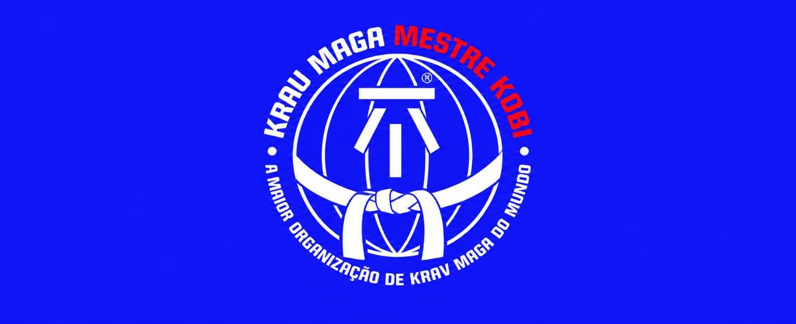 Treino de Krav Maga em duotone azul