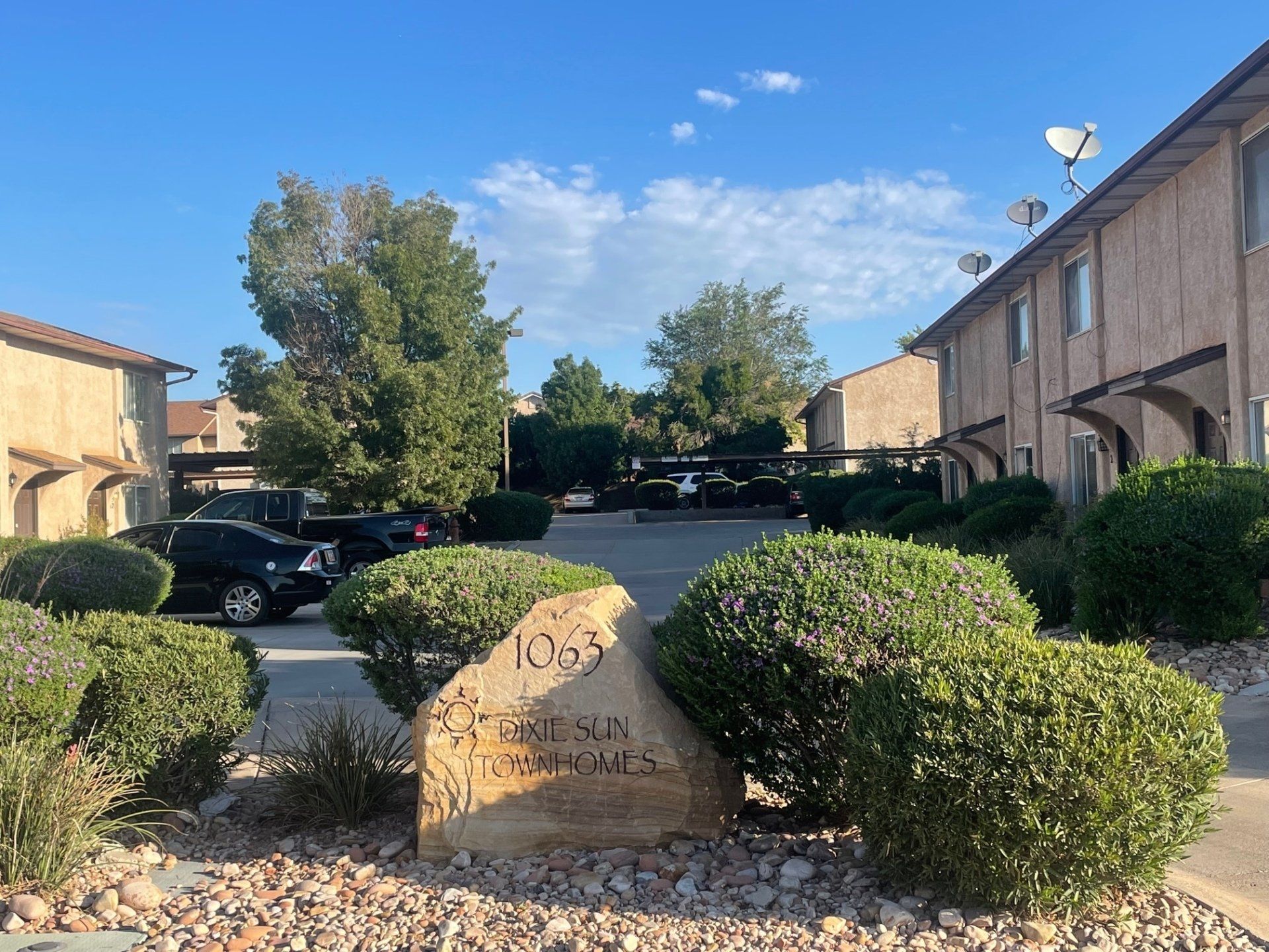dakota rose exterior