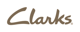 Logo Clarks in corsivo marrone. La