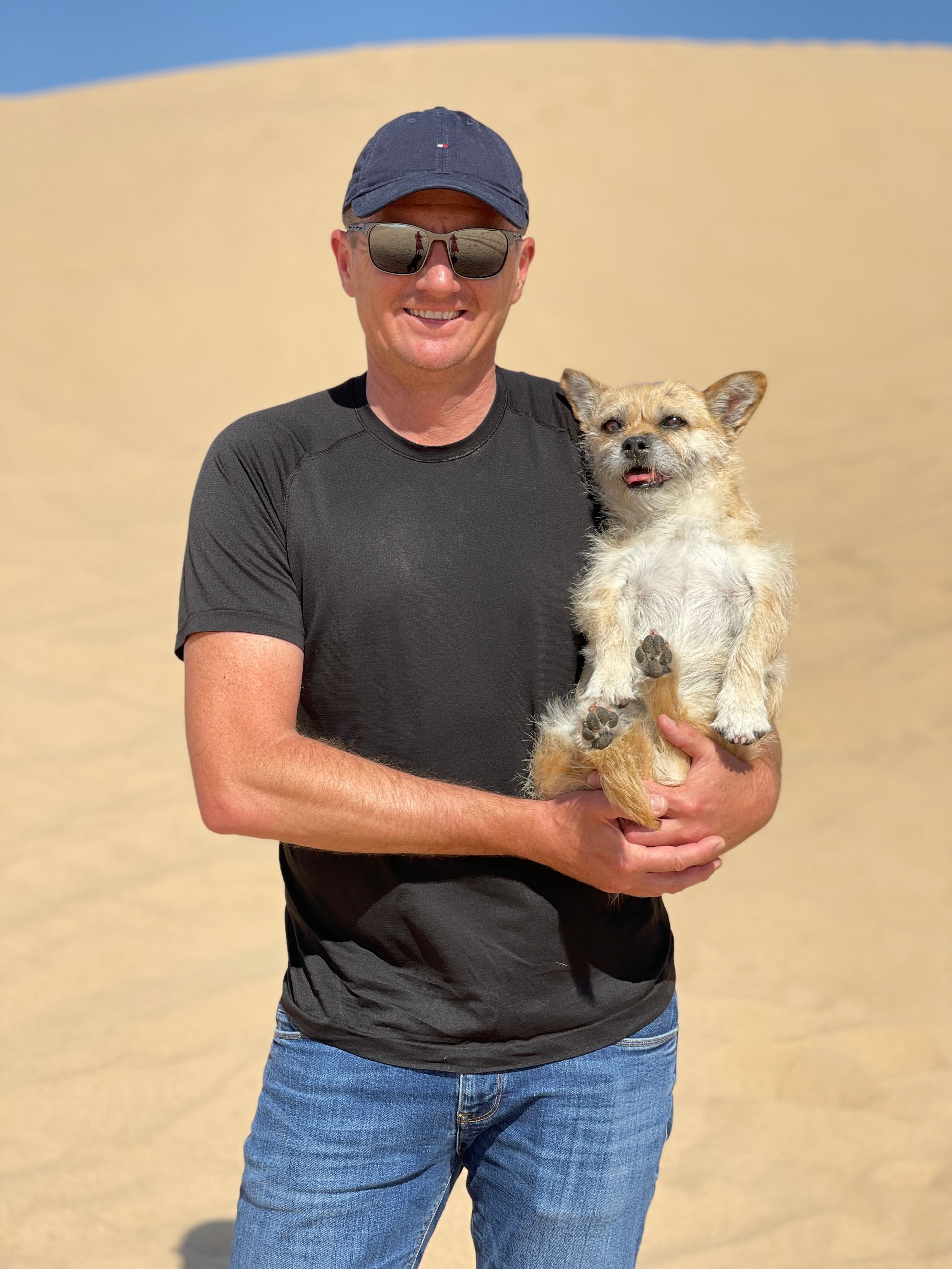 Dion Leonard, Finding Gobi, Gobi the Dog, Ultramarathon runner, China, Gobi Desert Dion Leonard, Finding Gobi, Gobi the Dog, Ultramarathon runner, China, Gobi Desert