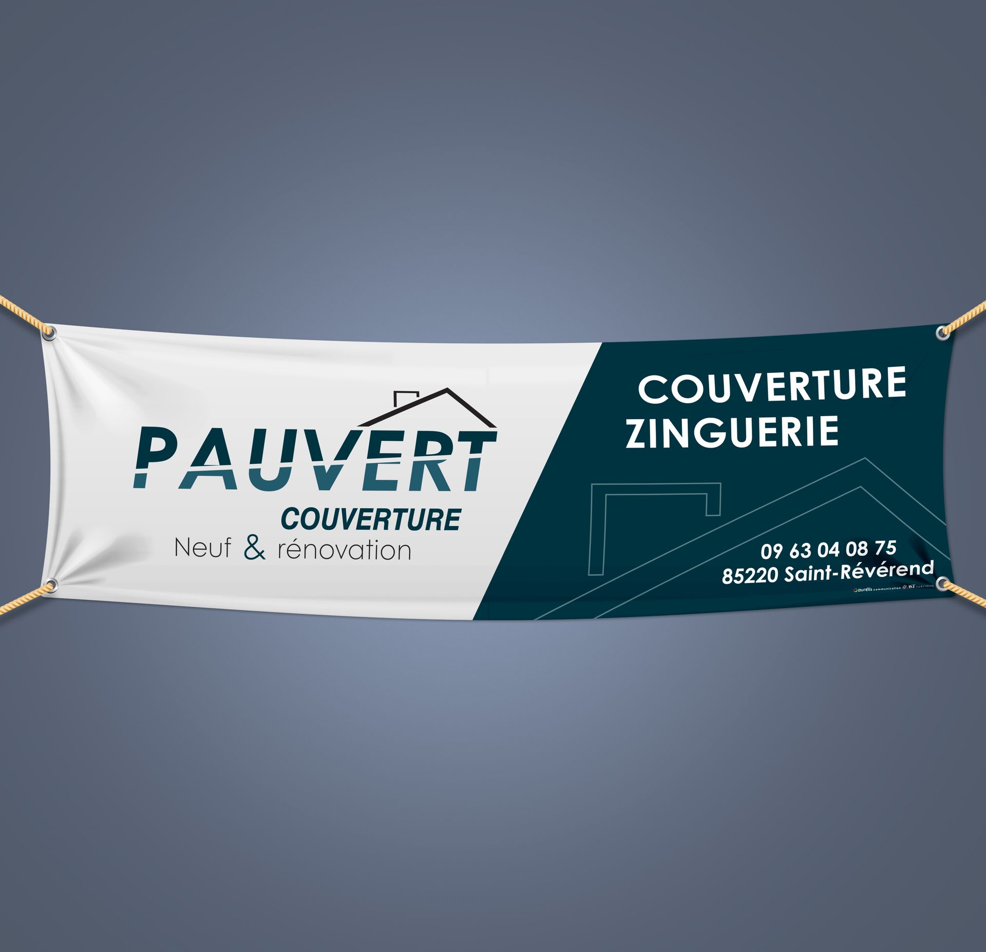 Avis de chantier avec logo de l'entreprise, coordonnées et sections d'information sur le projet. Couleurs bleu et gris.