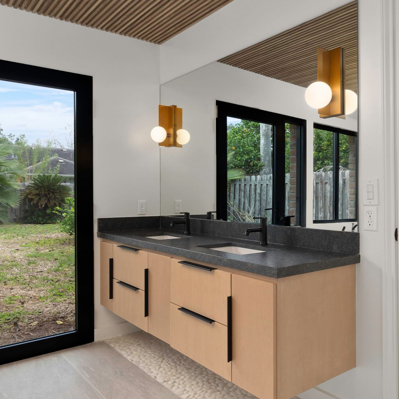 Wallinga Residence