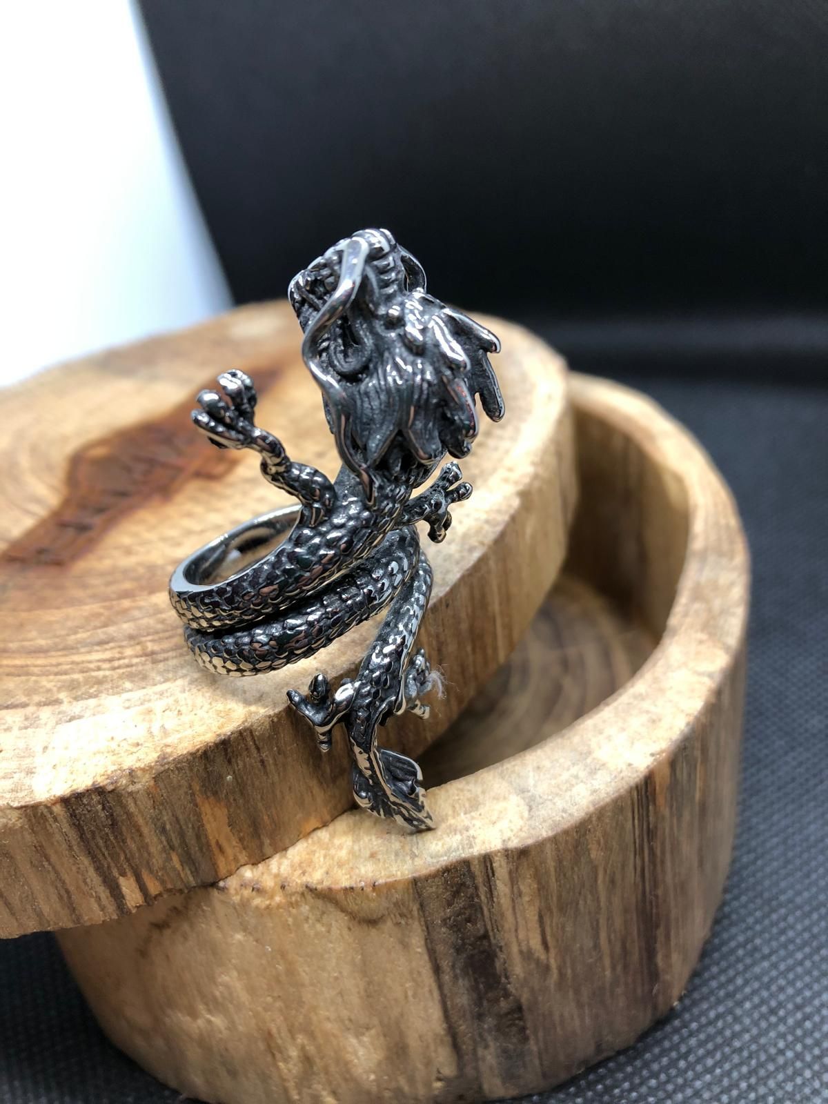 anello dragone