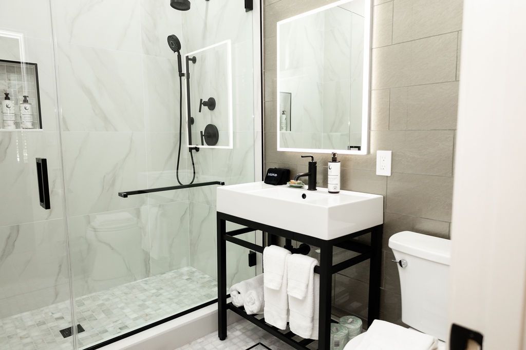 The Key West Hotel Bathroom