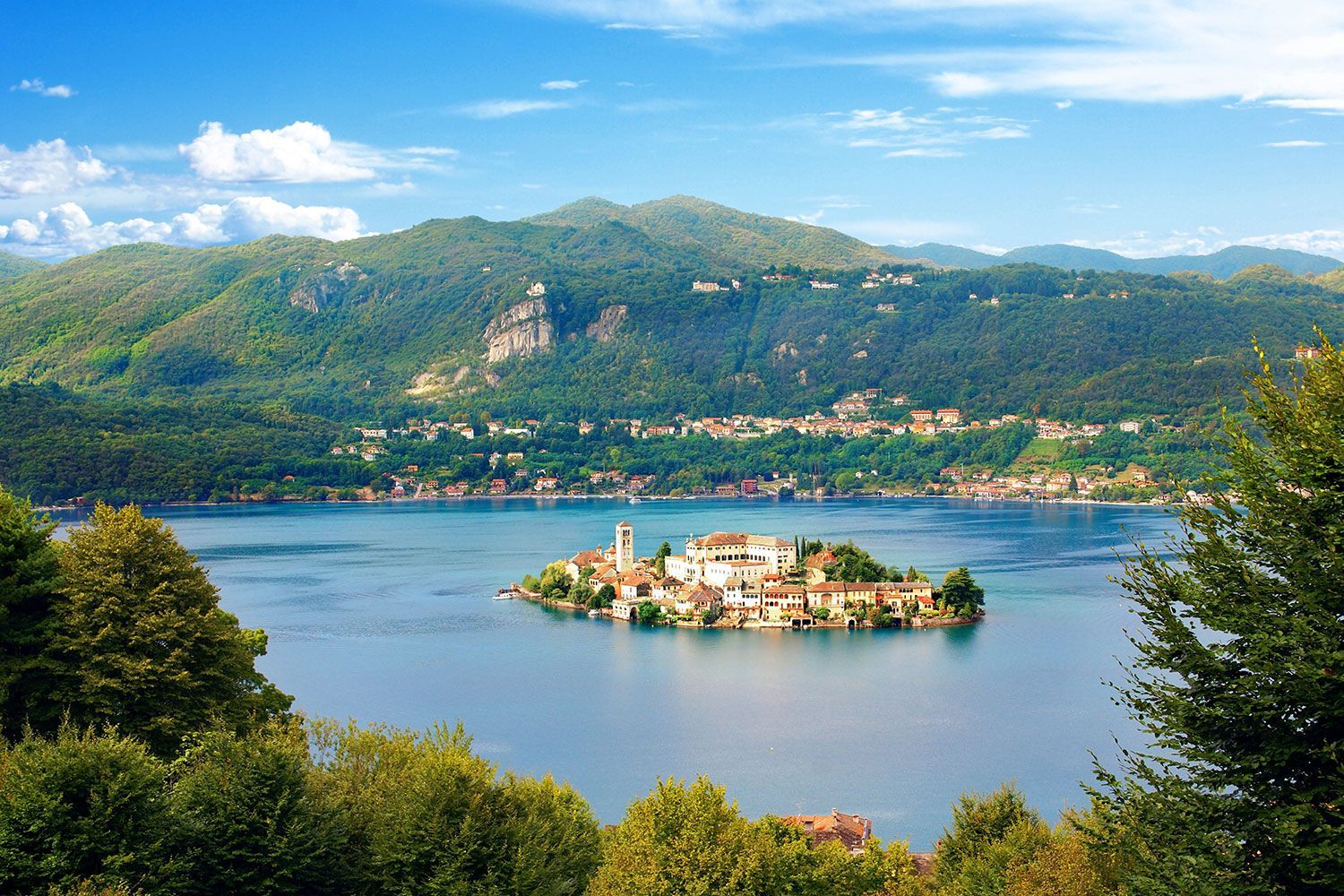lago d'orta panorama