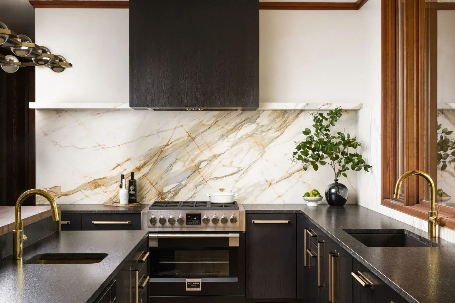 high end kitchen cabinets greenville, modern kitchen design charlotte, modern cabinets charlotte, high end kitchen design charlotte, modern kitchen showroom charlotte
