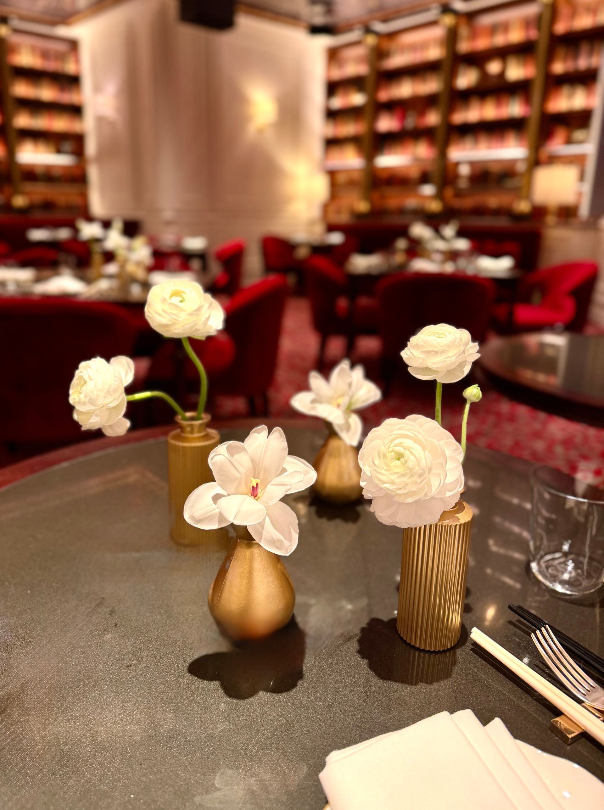 Las Vegas corporate bud vase minimalist arrangements