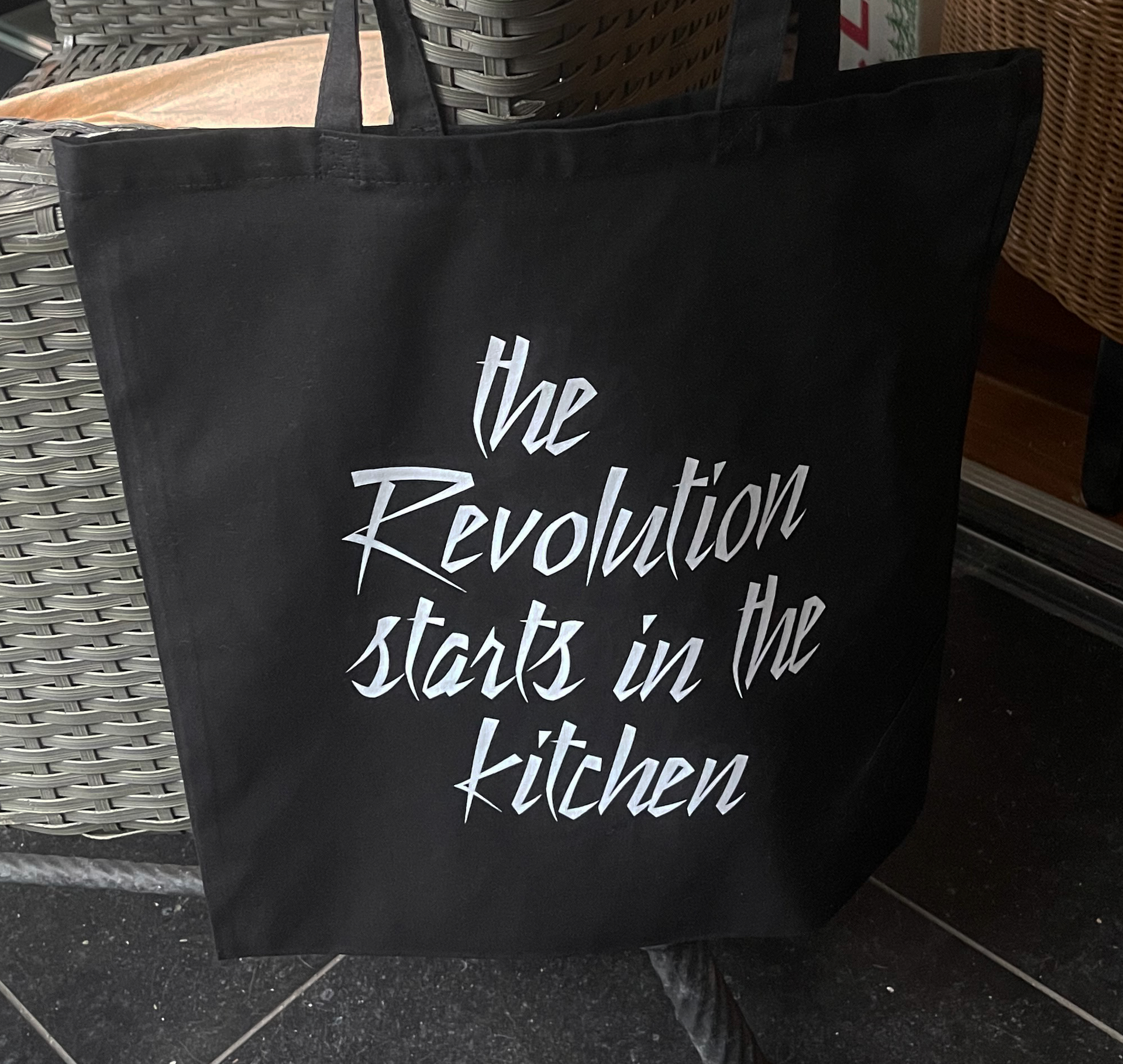 Tote bag