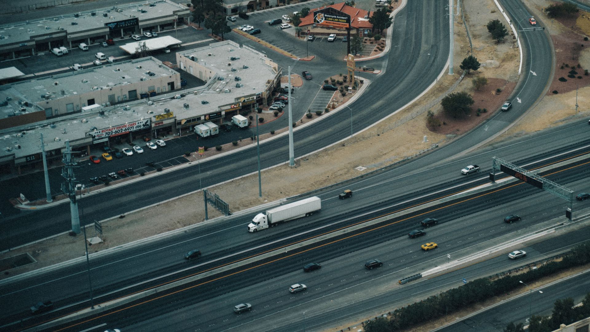 Car insurance in Peoria, Arizona: West Valley freeway traffic and what local drivers pay to insure