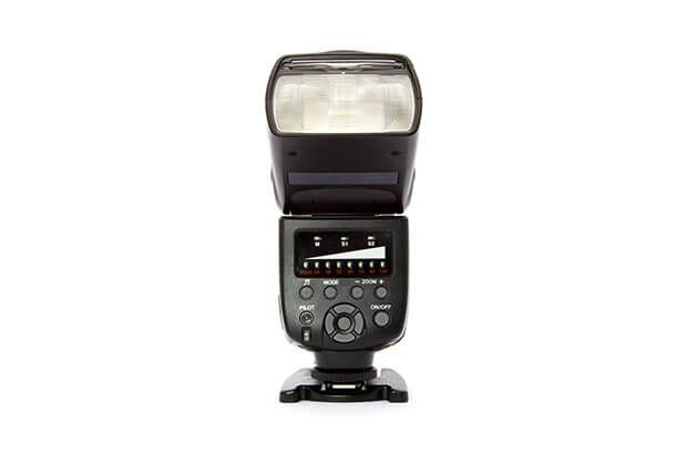 Flashes & Speedlights