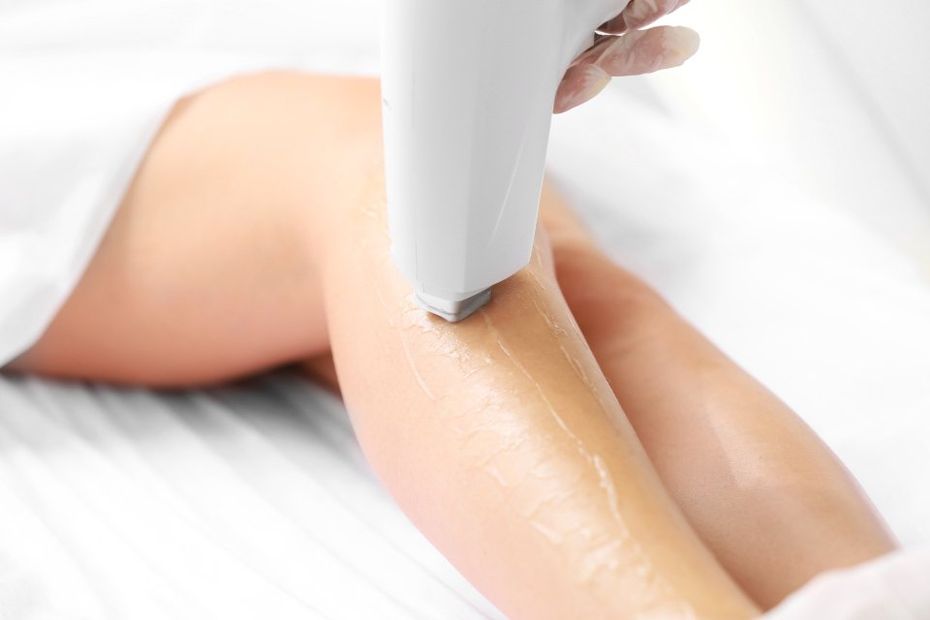 Seduta di depilazione gambe