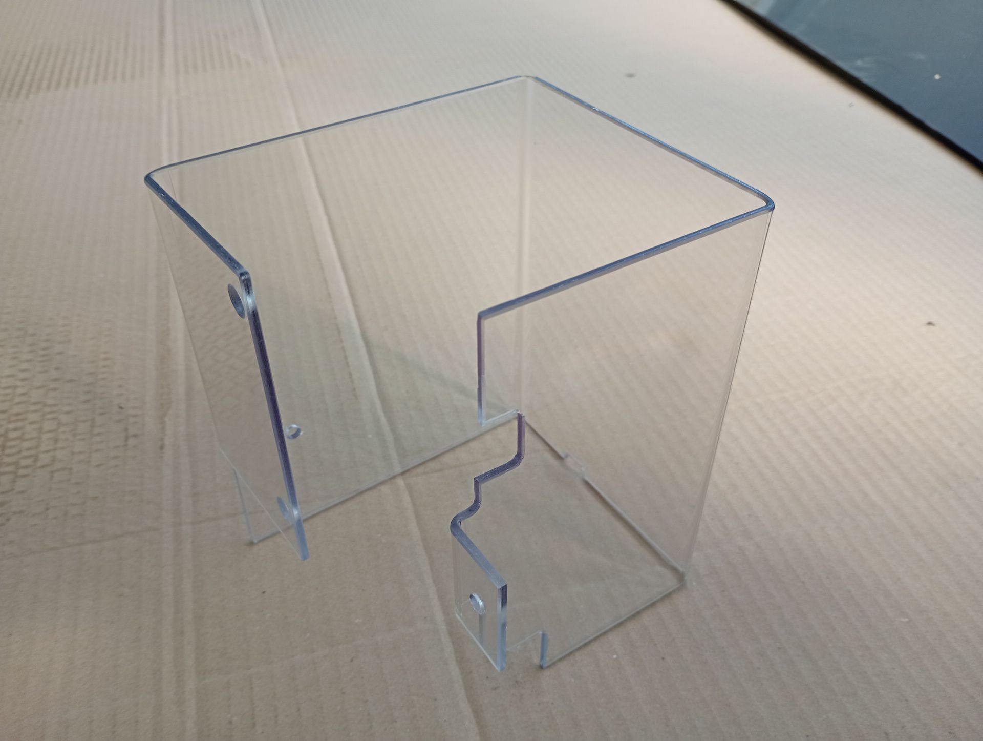 articolo in plexiglass
