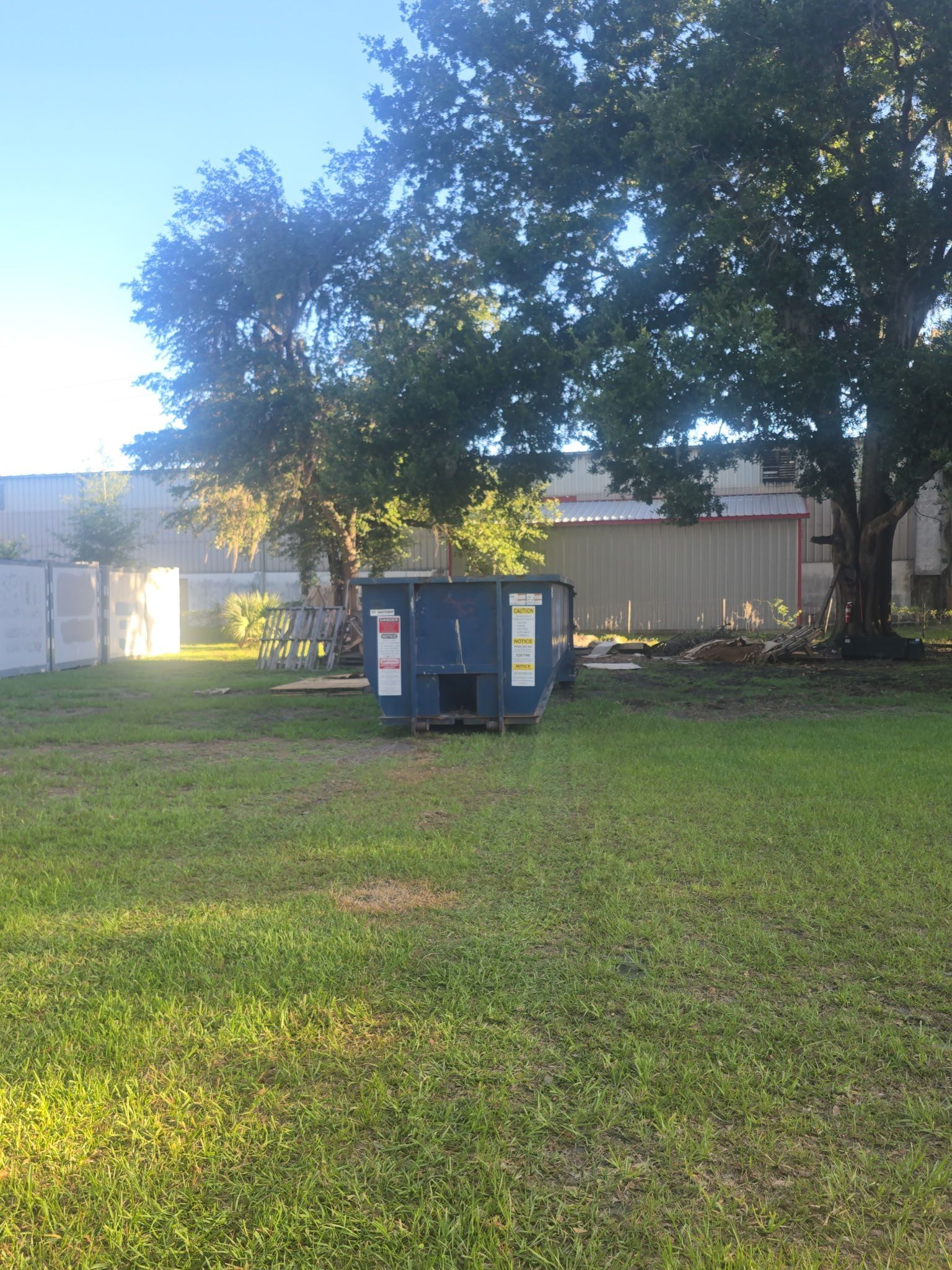 30‑yard dumpster used for a warehouse cleanout in Lakeland, Florida.