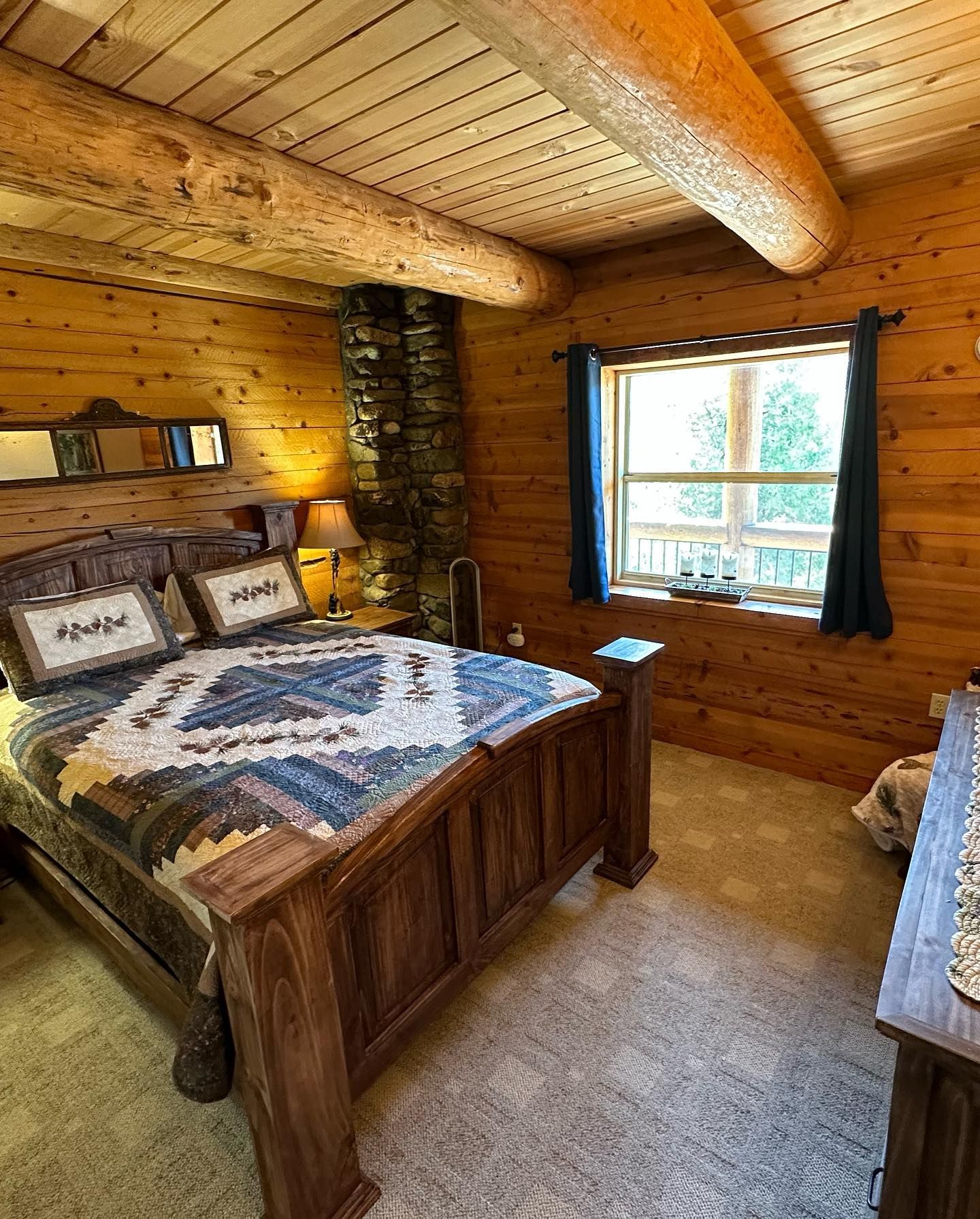 Italian Bar Cabin second bedroom.