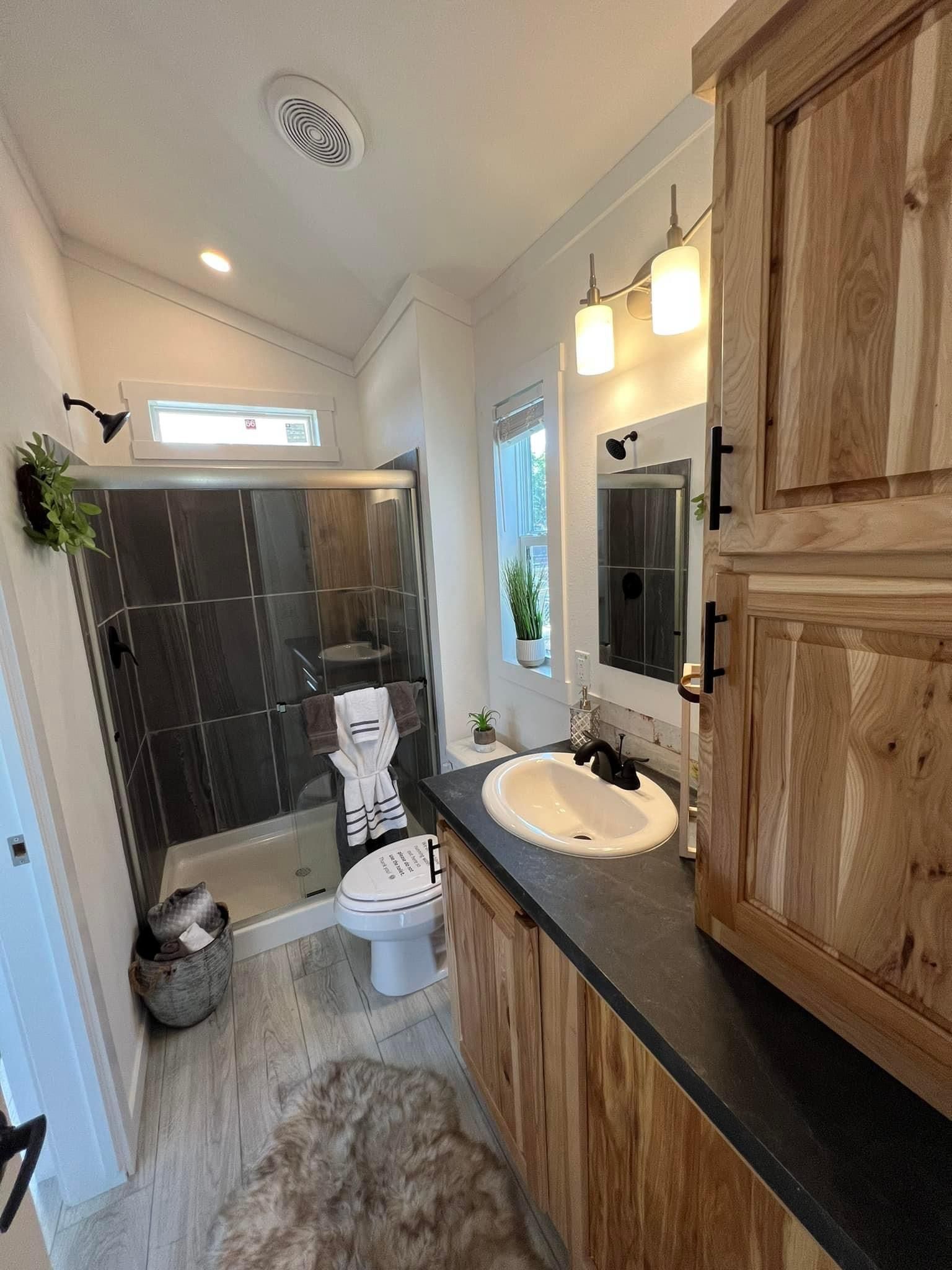 Bath Room — Mansfield, TX — Factory Showcase Homes LLC