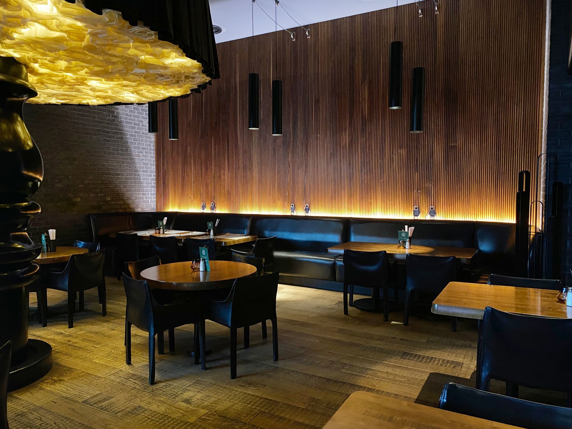 Restaurant millwork installation Toronto