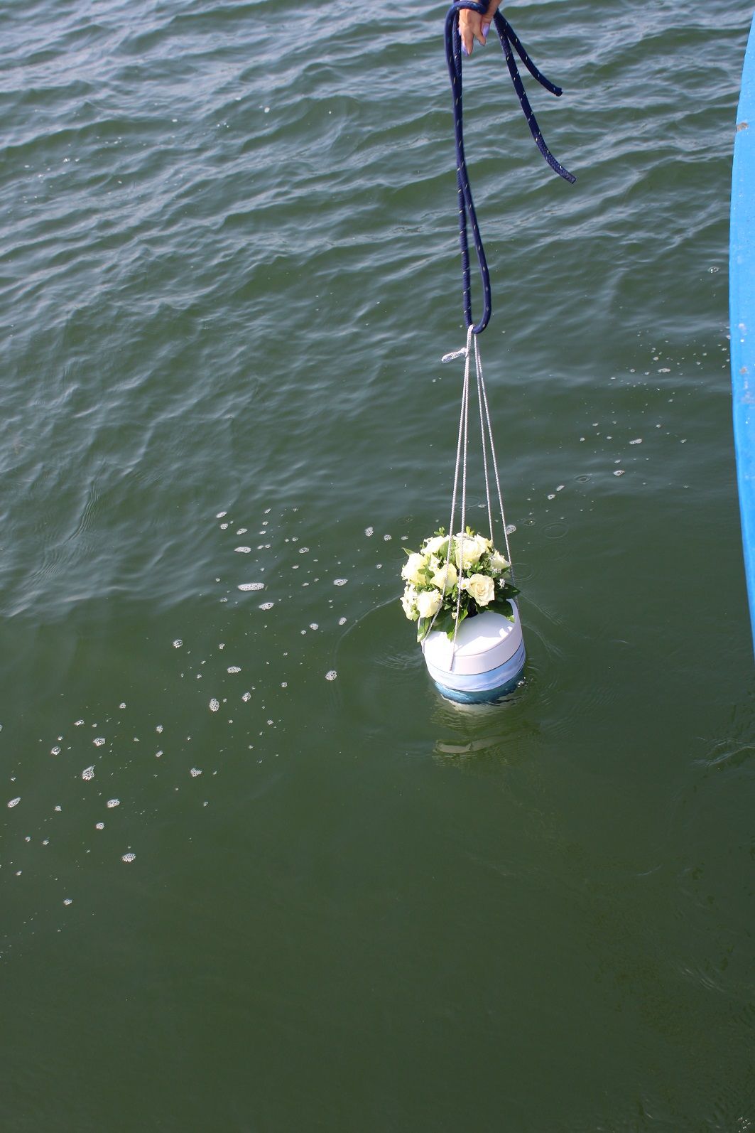 Urne im Meer
