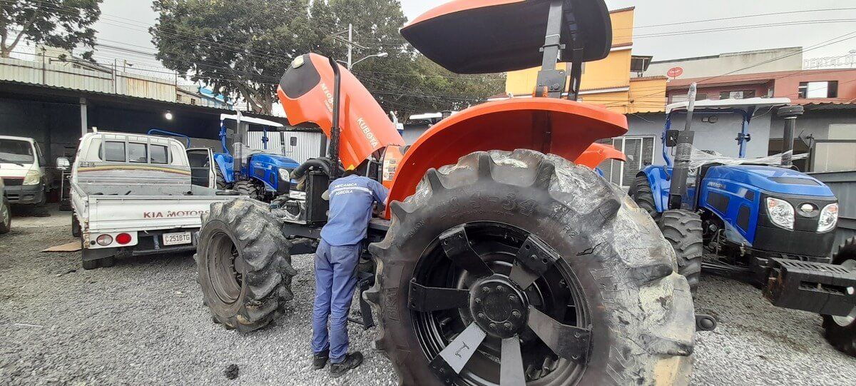 taller de maquinaria agricola