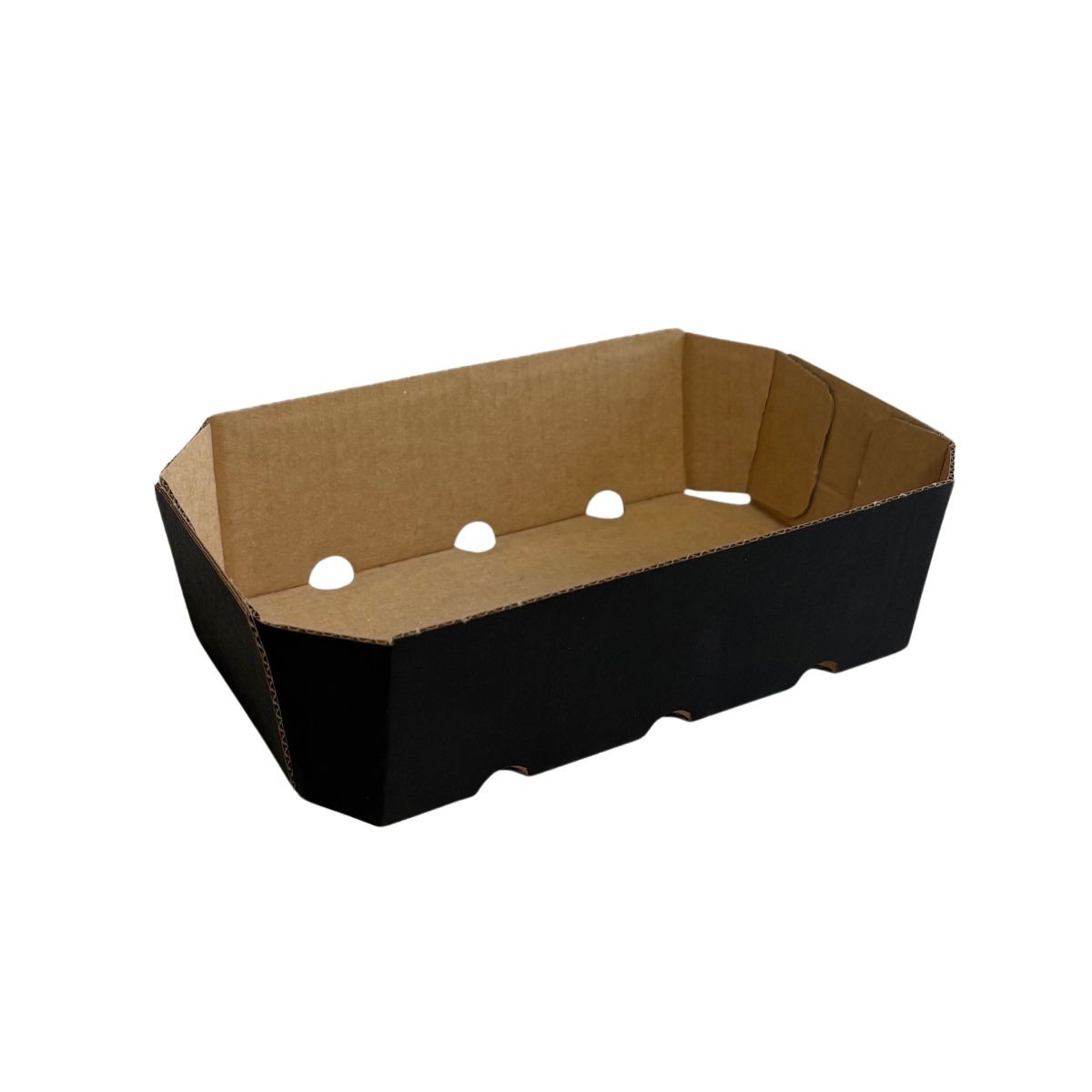 Vassoio per frutta e verdura in cartone nero e marrone con fori di ventilazione su sfondo bianco.