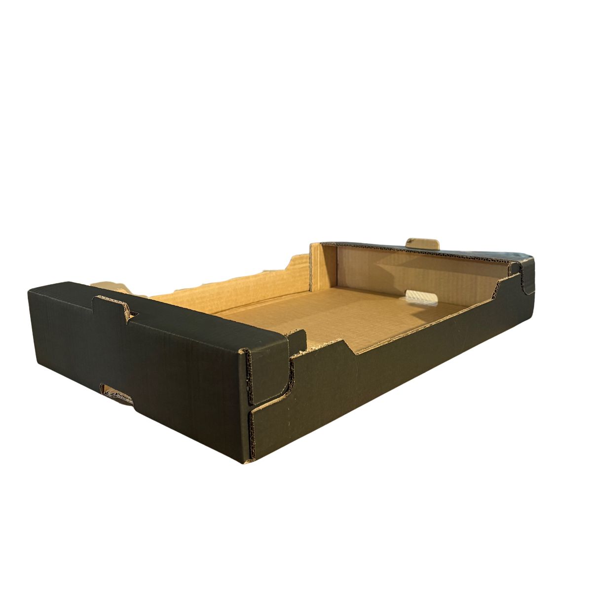 Scatola di cartone nera aperta con interno beige su sfondo bianco.