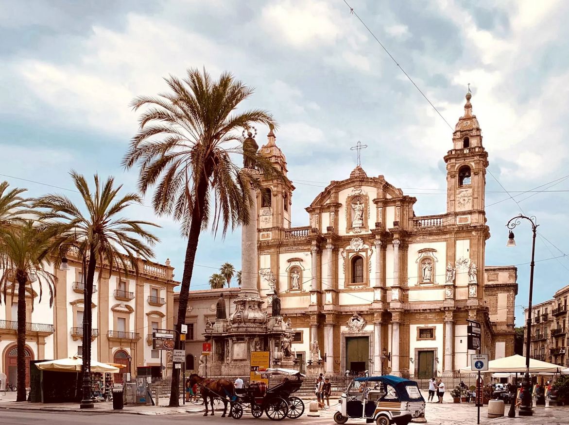 Piazza a Palermo