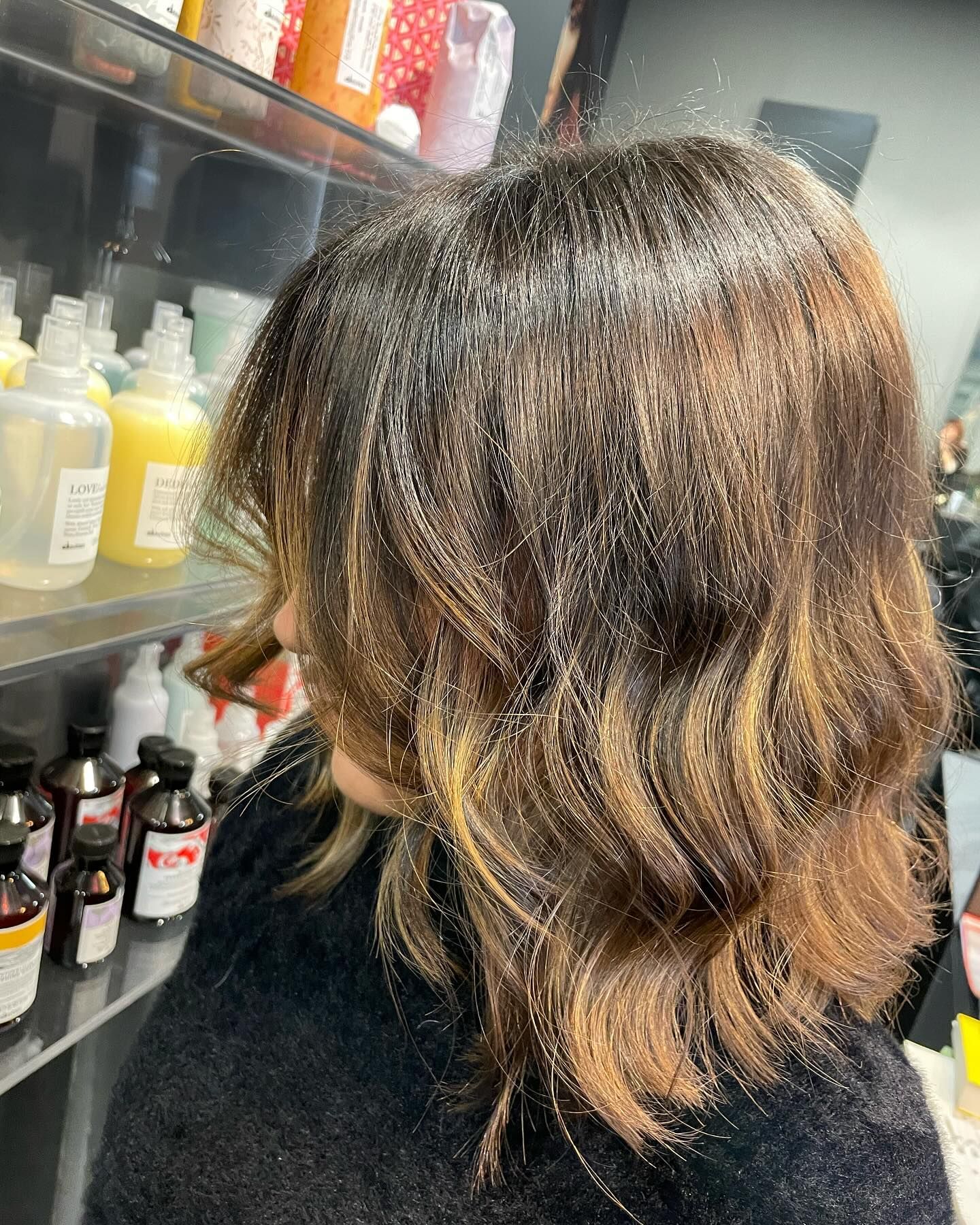 capelli castani con colpi di sole a Verona