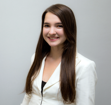 Alyssa Abbate Headshot