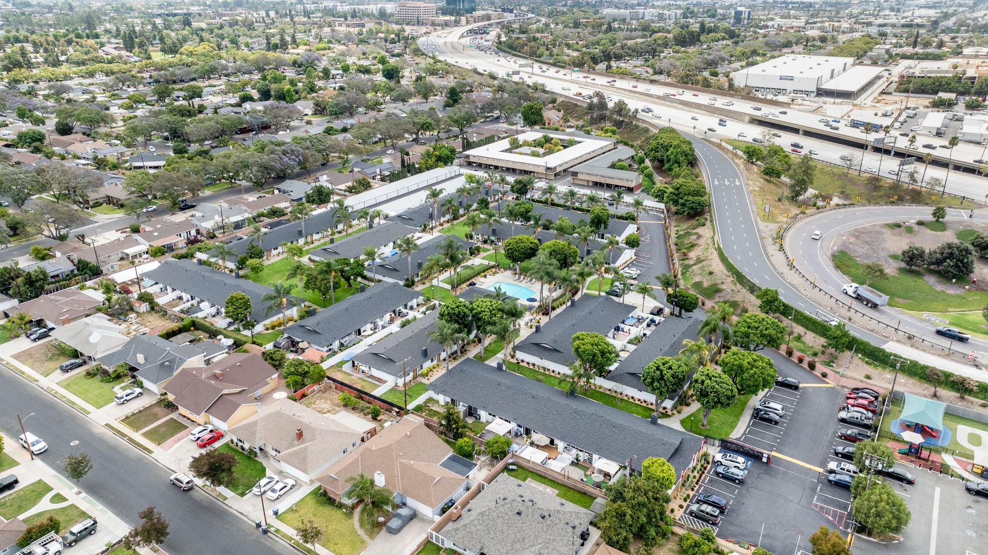 overhead view of Washington Place Apartments with nearby Santa Ana 5 freeway and streets