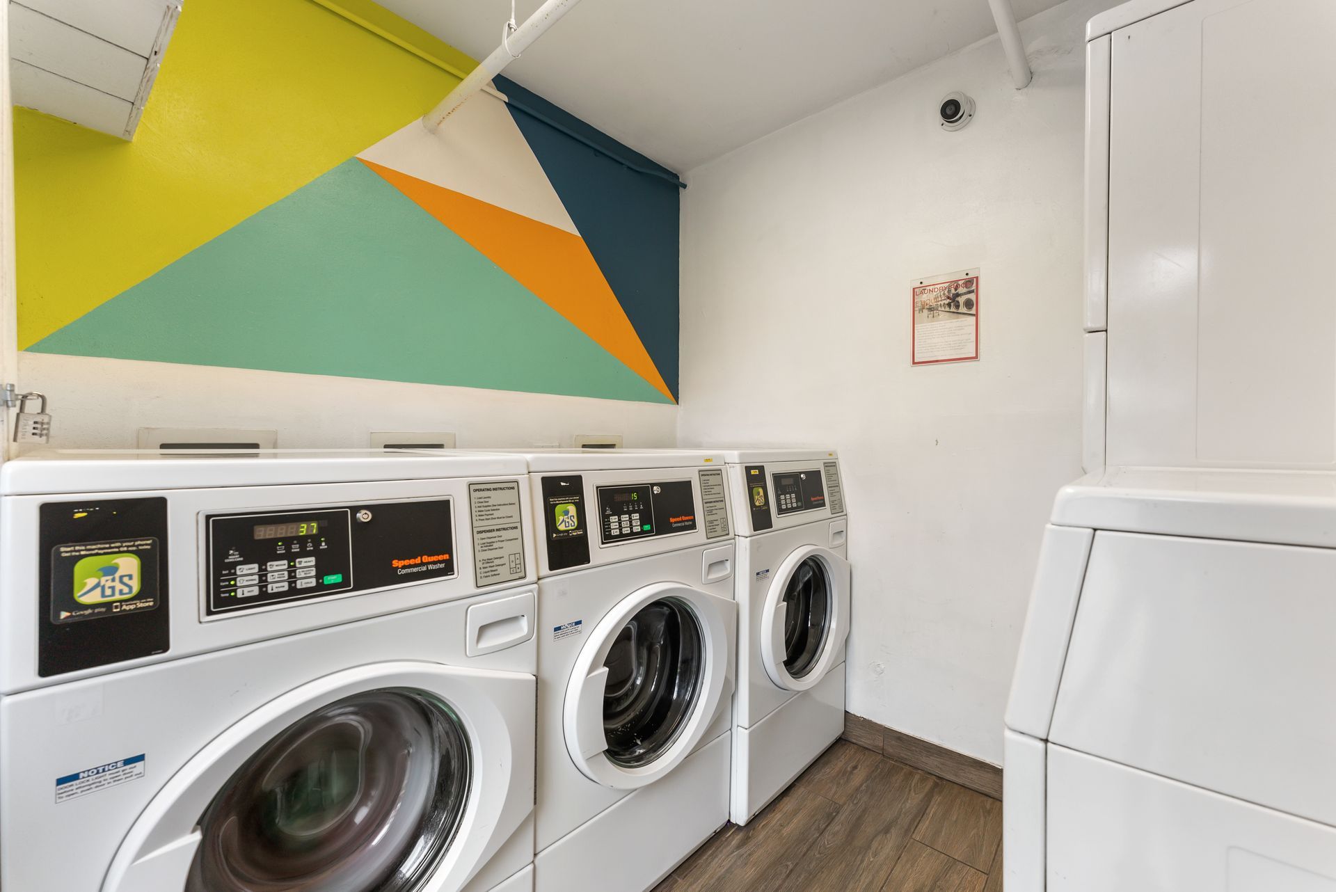 Washington Apartments photo gallery