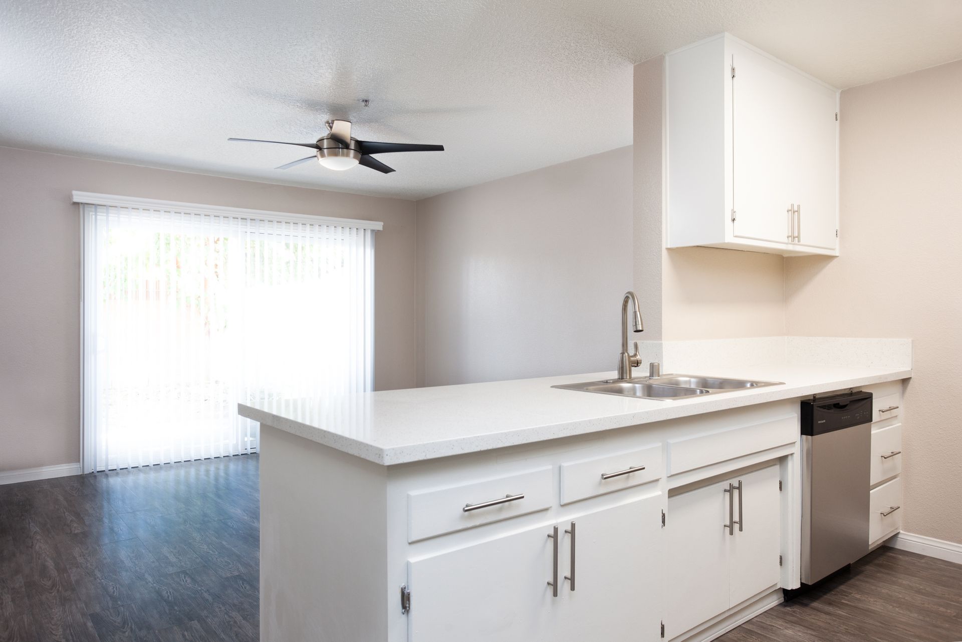 Washington Apartments photo gallery