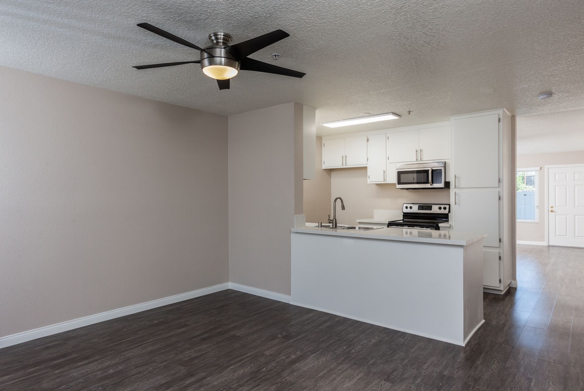 Washington Apartments photo gallery
