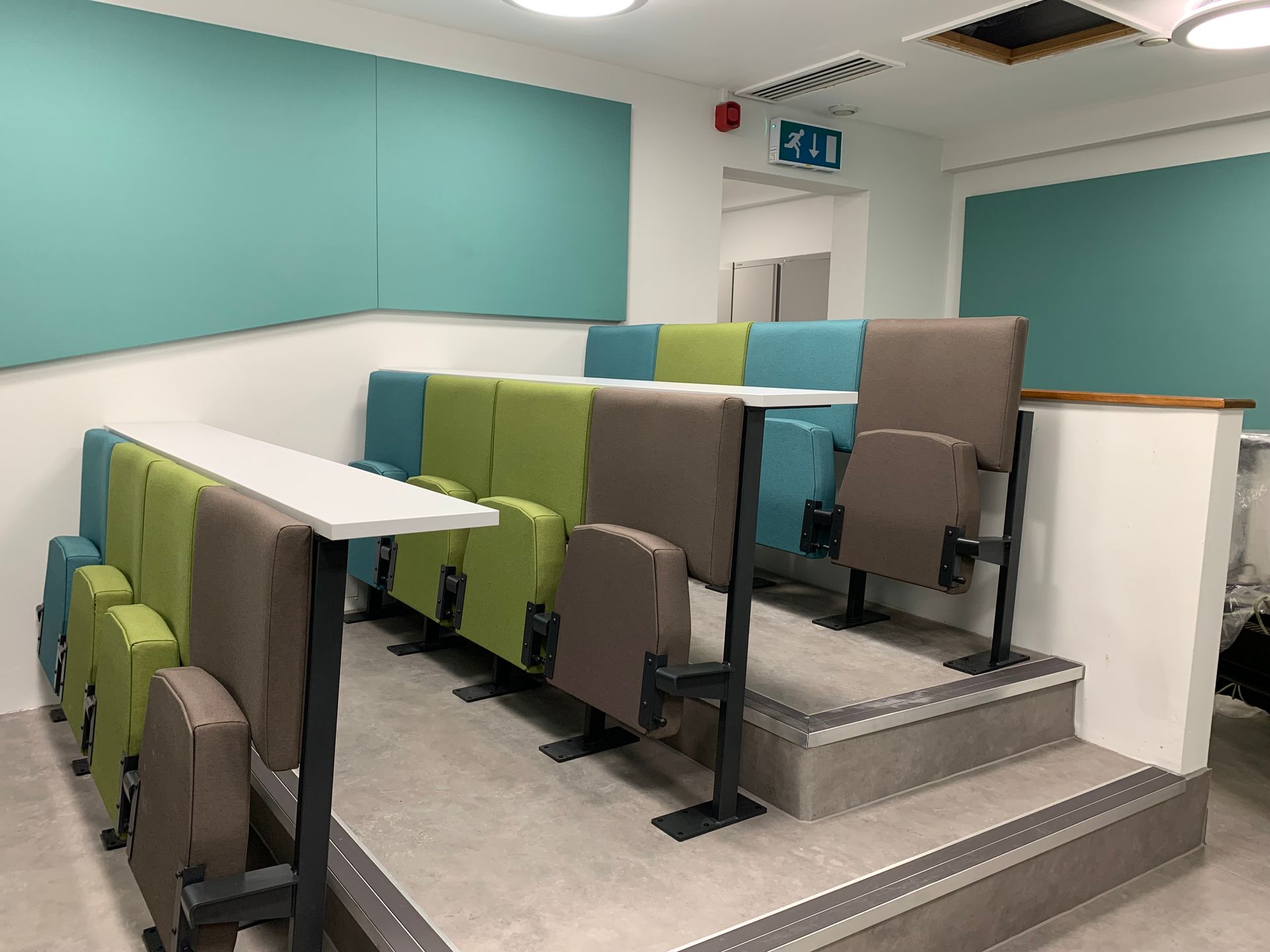 Lecture theatres - Bristol - Life Science 
refurbishment 