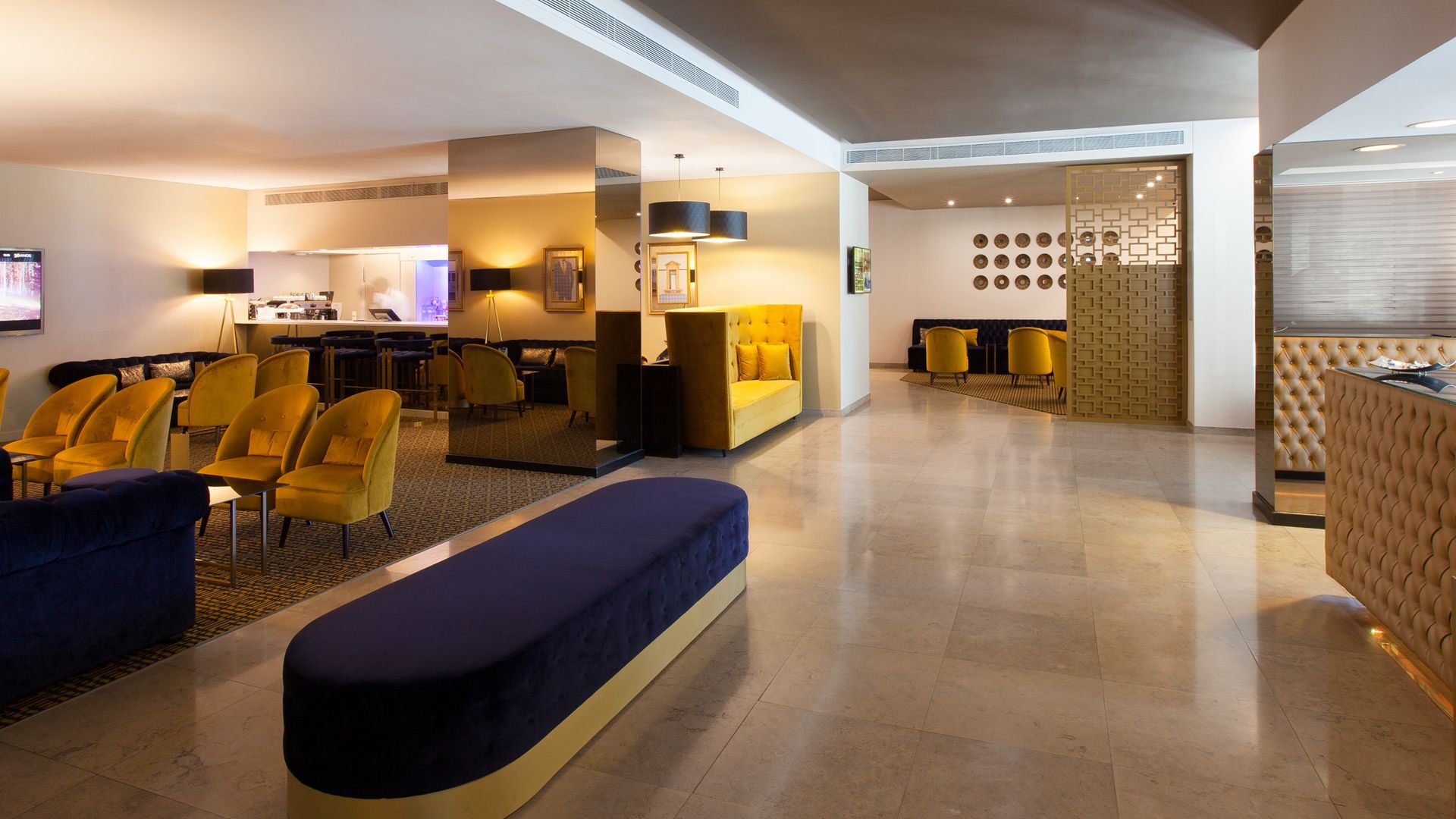 Lobby Bar