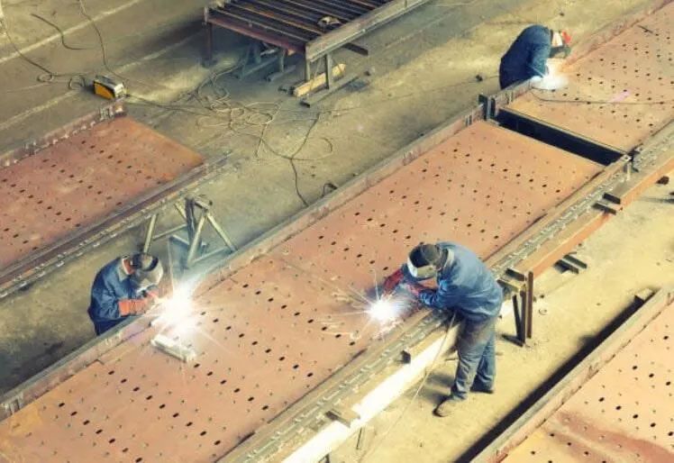 CENTRAL DE ACEROS Y MATERIALES - Vigas de acero