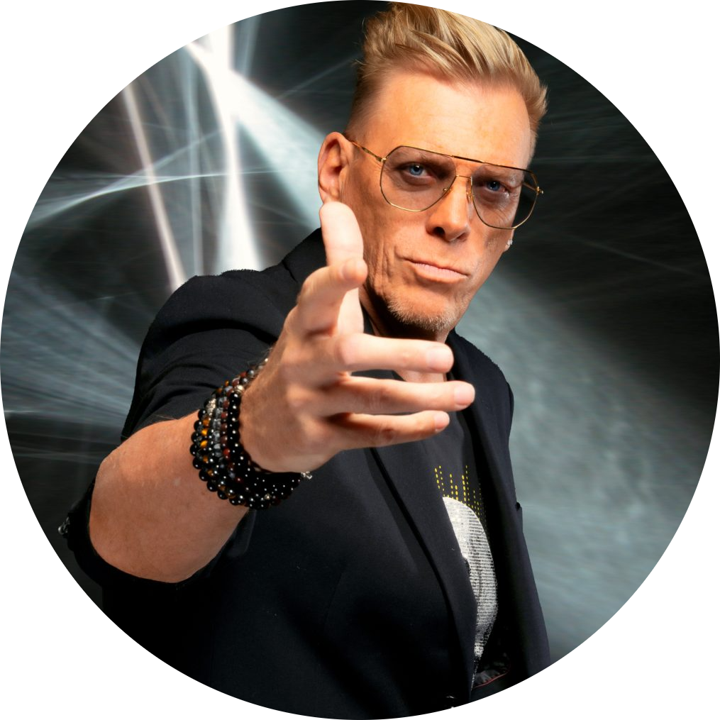 Pat Krimson boek je bij Road 88 Entertainment