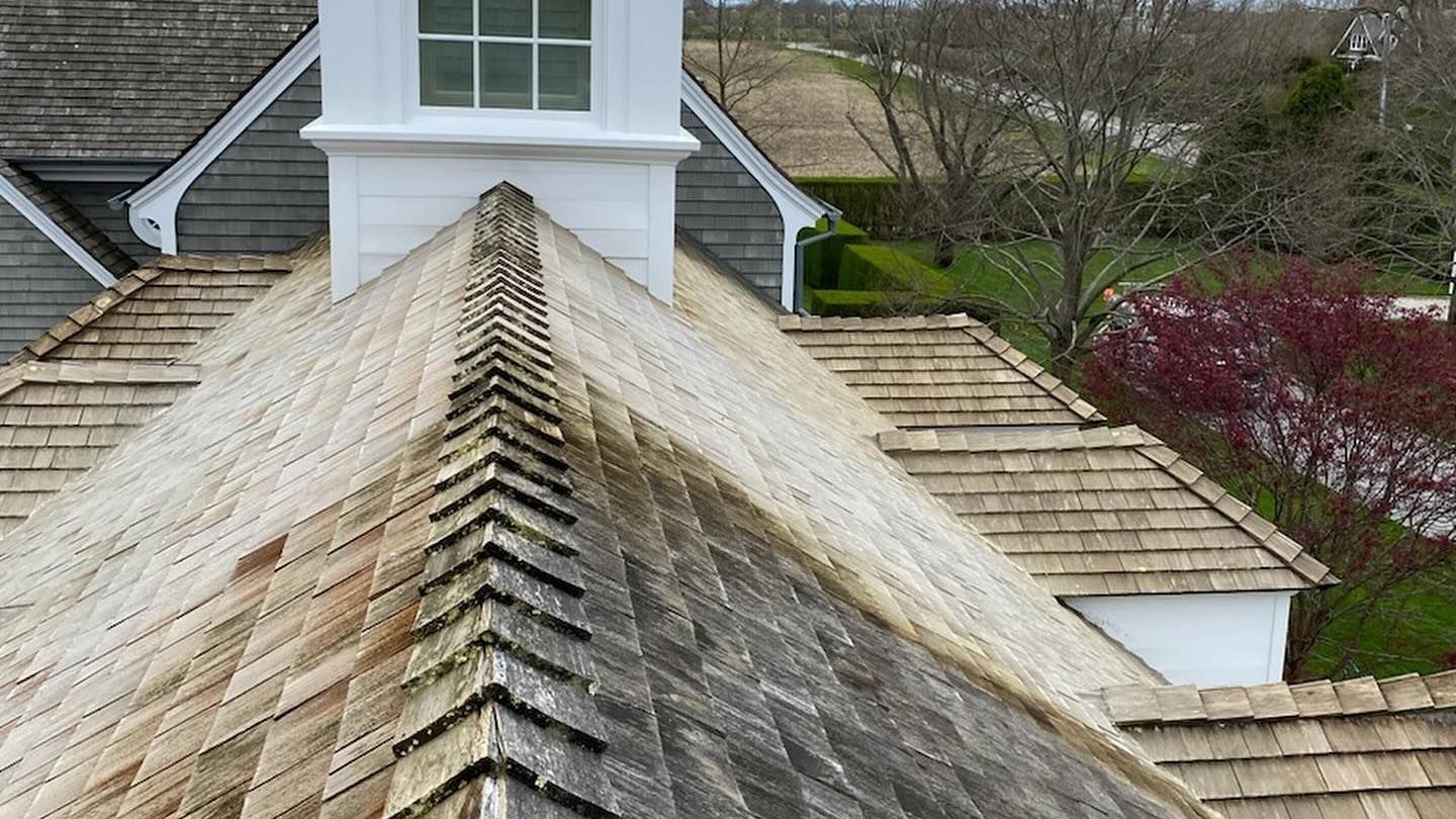 roof soft wash cleaning Long Island