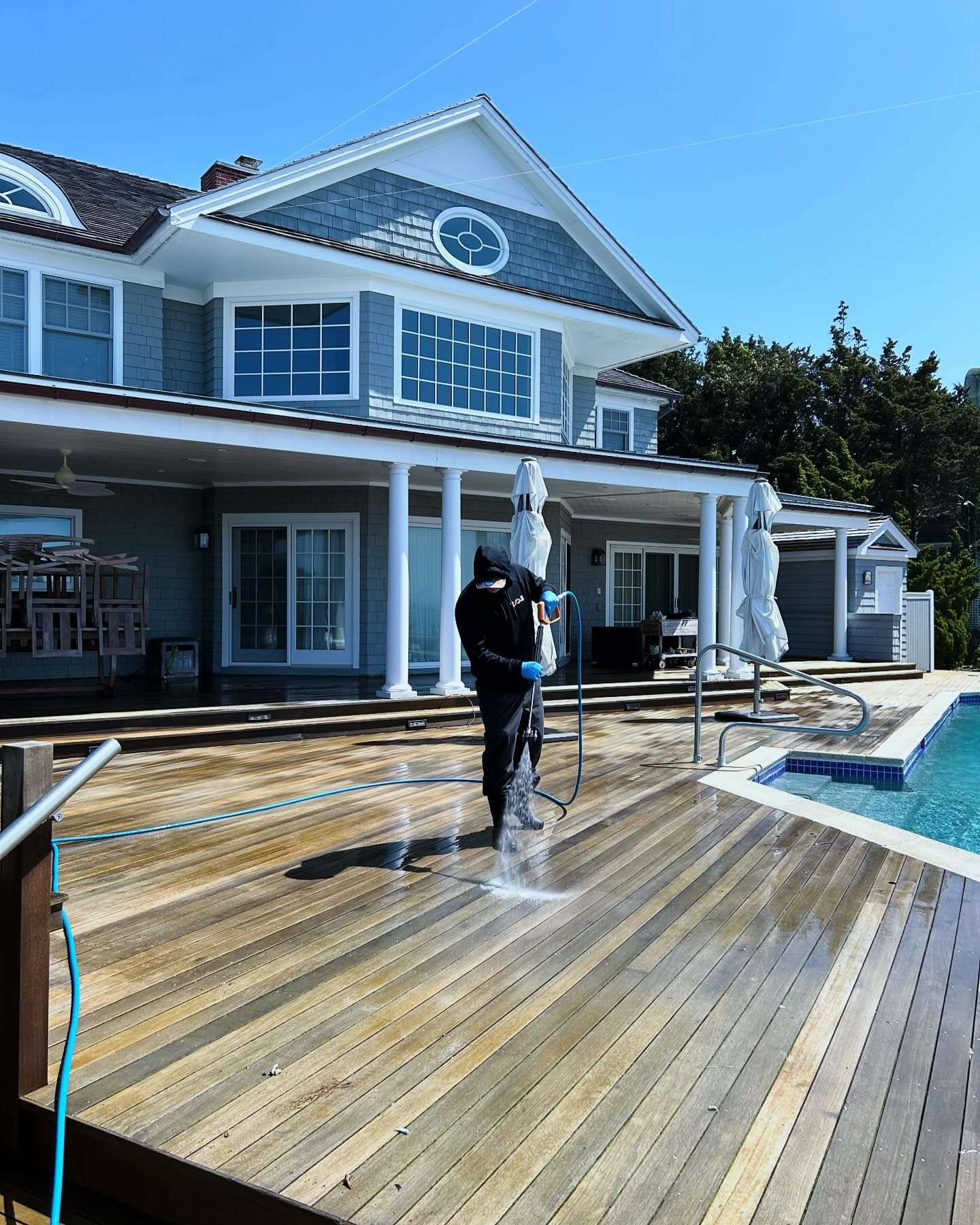 Deck cleaning on Long Island