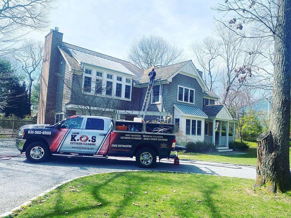 Roof Soft Washing Long Island 