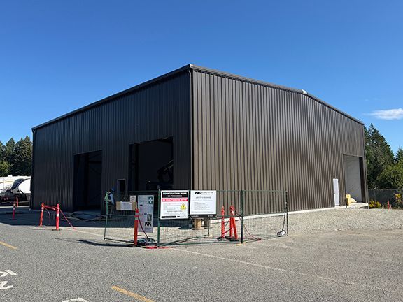 PEMB construction is ideal for commercial and industrial building projects.