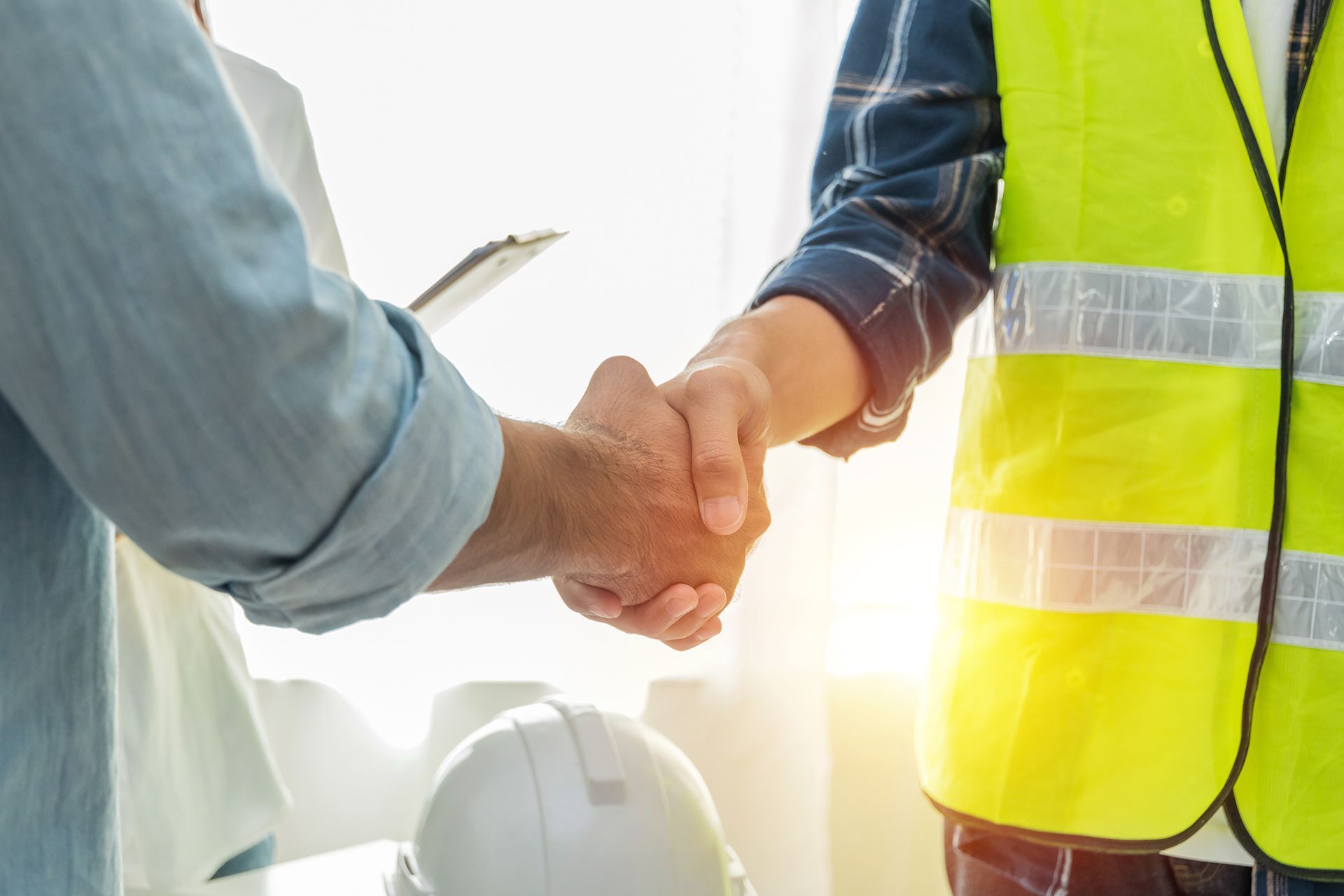 Double Black Construction provides tips to choosing the ideal contractor for building.
