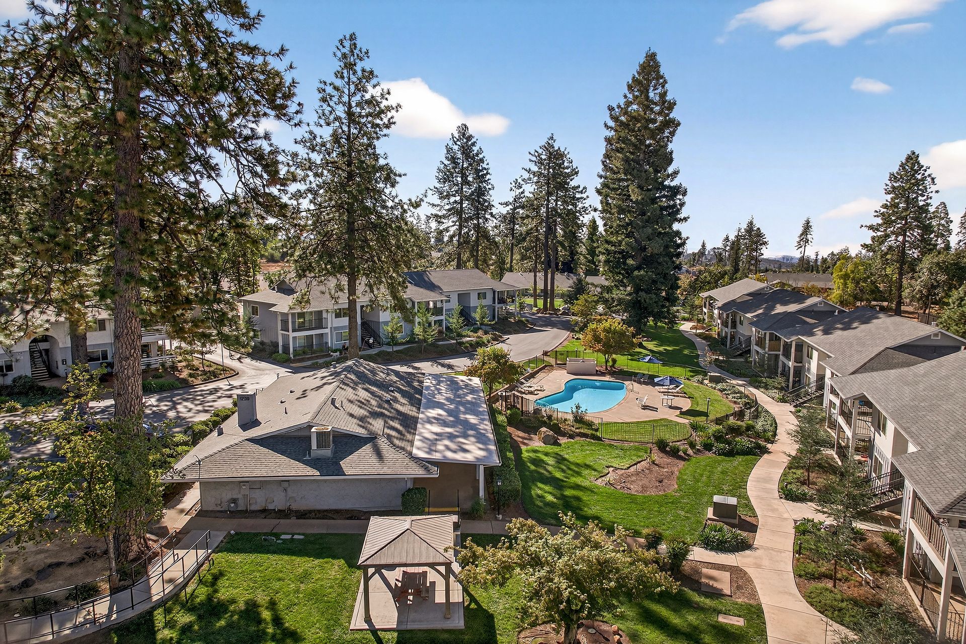 Villa Monterey Apartments | Hignell Rentals