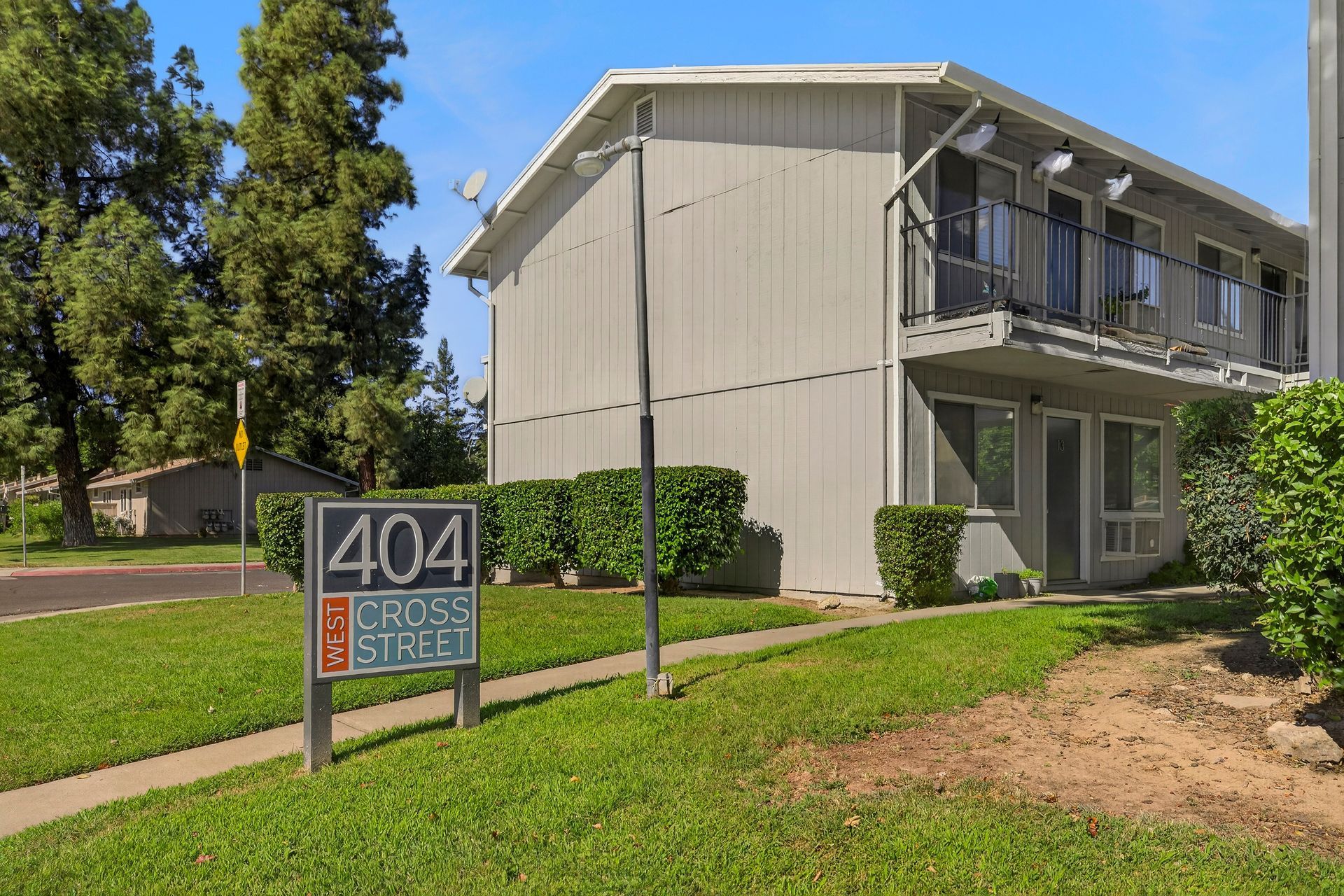 404 W. Cross St | Hignell Rentals