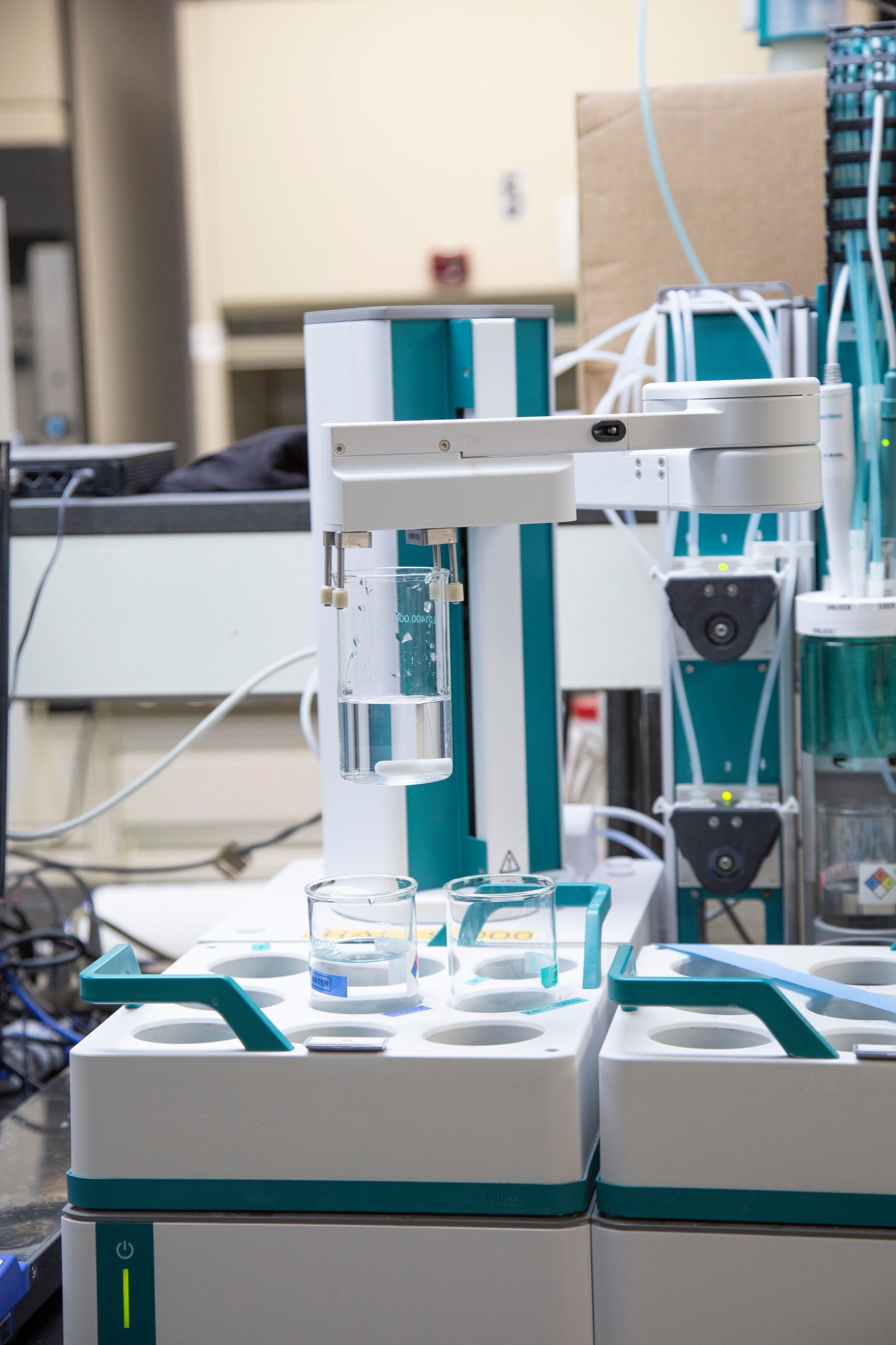 Professional photograph of a lab instrument.